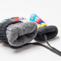 Новый год. Варежки детские, цвет чёрный/полосочки, размер 14,5х6,7 Новый год. Варежки детские, цвет чёрный/полосочки, размер 14,5х6,7