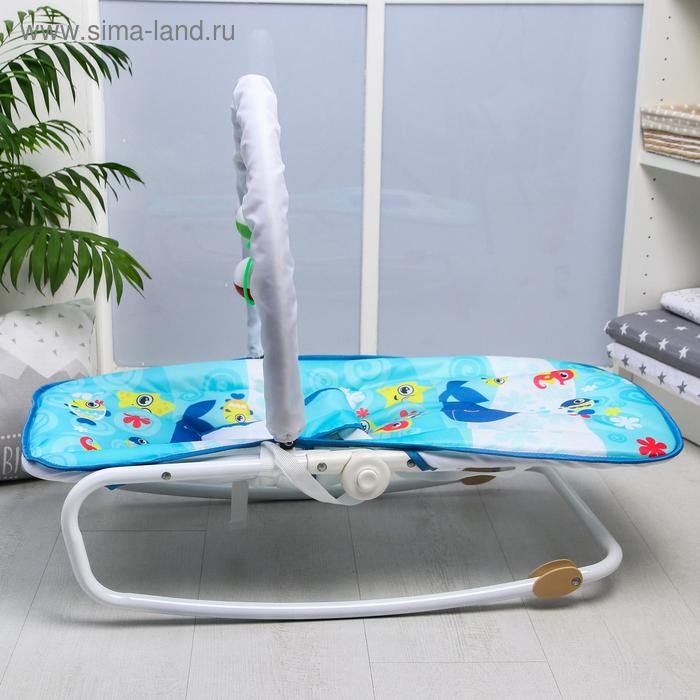 Шезлонг-качалка для новорождённых &laquo;Морское приключение&raquo;, игровая дуга, съёмные игрушки МИКС