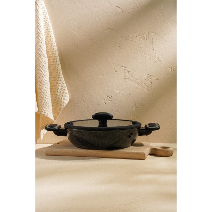 Кастрюля - жаровня алюминиевая SL Home, d=24 см, h=6,5 см, антипригарное покрытие, индукция, цвет чёрный Кастрюля - жаровня алюминиевая SL Home, d=24 см, h=6,5 см, антипригарное покрытие, индукция, цвет чёрный