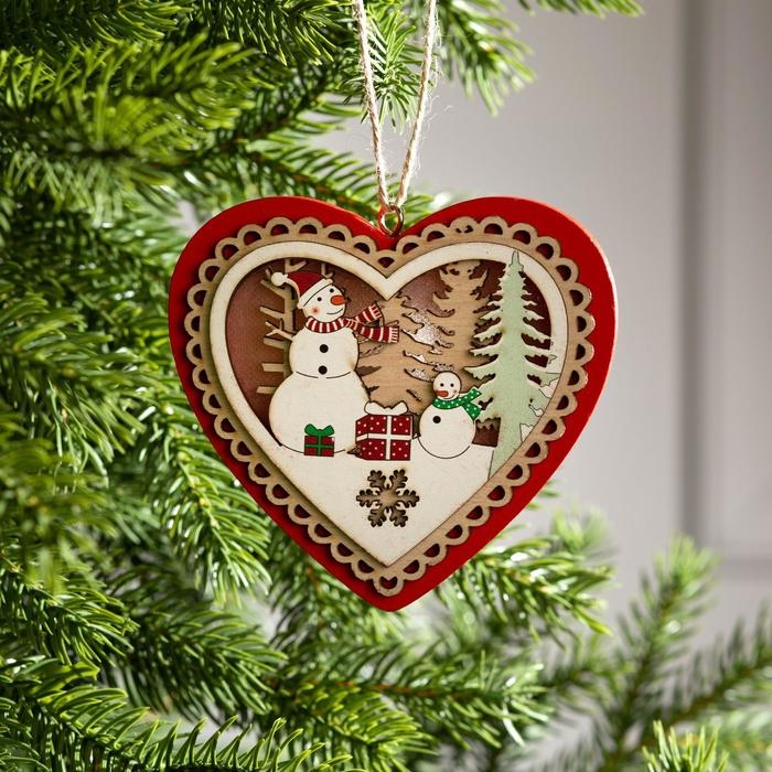 Ёлочная игрушка &laquo;Красное сердце со снеговиком&raquo;, от батареек, свечение тёплое белое