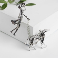 Брошь &laquo;Дама&raquo; с собачкой, цвет чернёное серебро