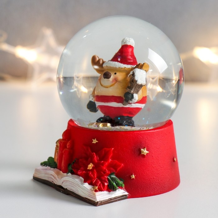 Сувенир полистоун водяной шар "Олень-пухляш со скворечником" 6,5х6,5х8,5 см