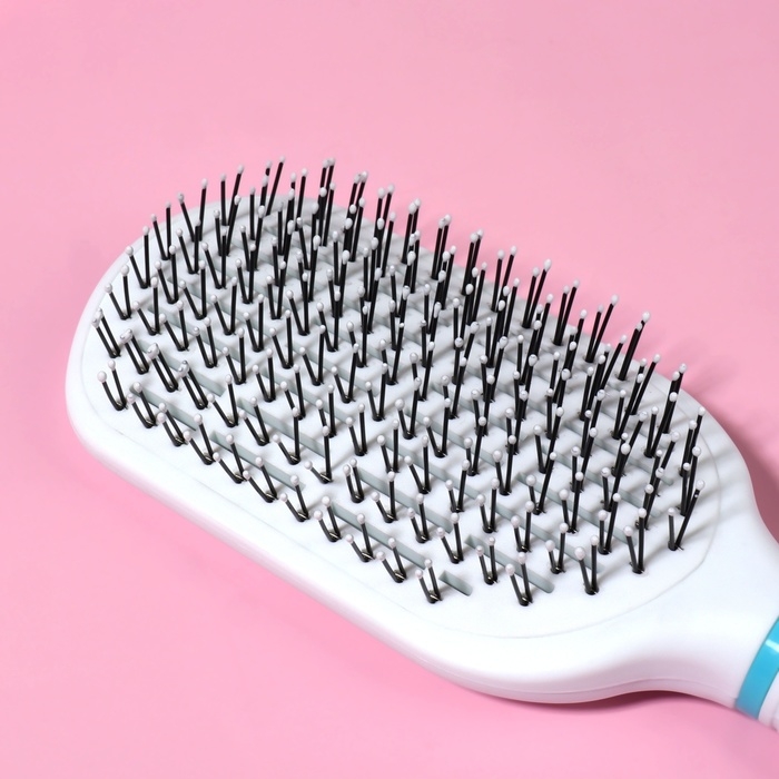 Расчёска массажная, вентилируемая, 6,5 &times; 23,5 см, цвет белый/голубой