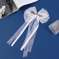 Зажим для волос "Школьница" бантик 15х25 см, белый стразик