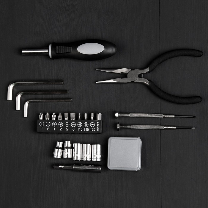 Набор инструментов в колесе &laquo;Мастеру на все руки&raquo;, 24 предмета