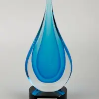 Стела Glass Onion