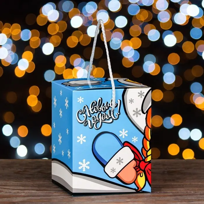 Коробка подарочная новогодняя &laquo;Снегурочка&raquo;,12&times;12&times;15.5 см