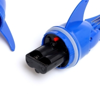 Милый китёнок, плавает в воде, работает от батареек, цвет синий Милый китёнок, плавает в воде, работает от батареек, цвет синий