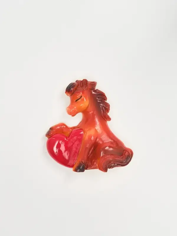 Магнит новогодний на холодильник &laquo;Лошадь с сердем&raquo;, 5.5 х 5.2 см