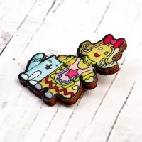 Деревянный значок &laquo;Мисс Пря&raquo;