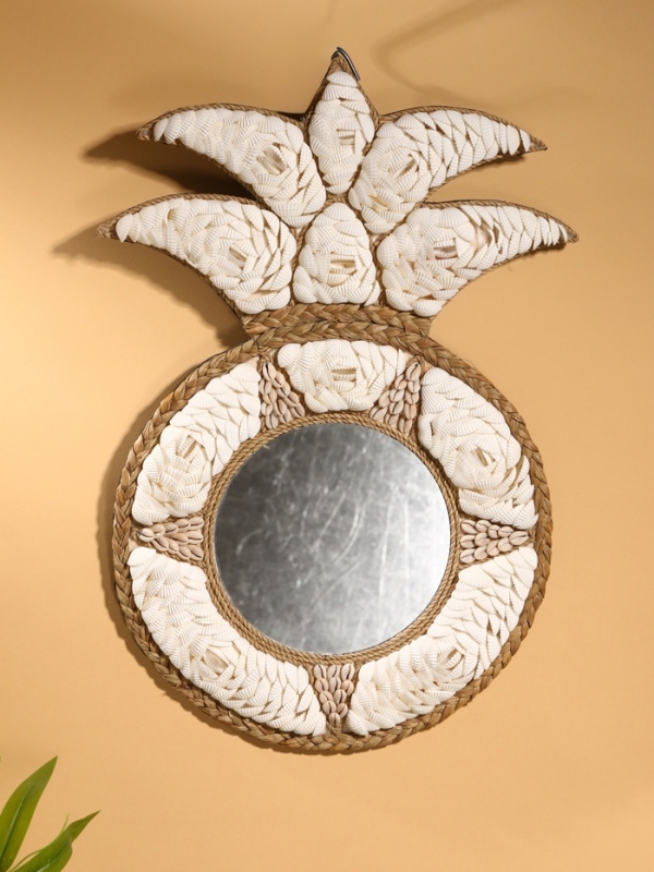 Зеркало настенное 32х50 см (декорировано ракушкой) Зеркало настенное 32х50 см (декорировано ракушкой)