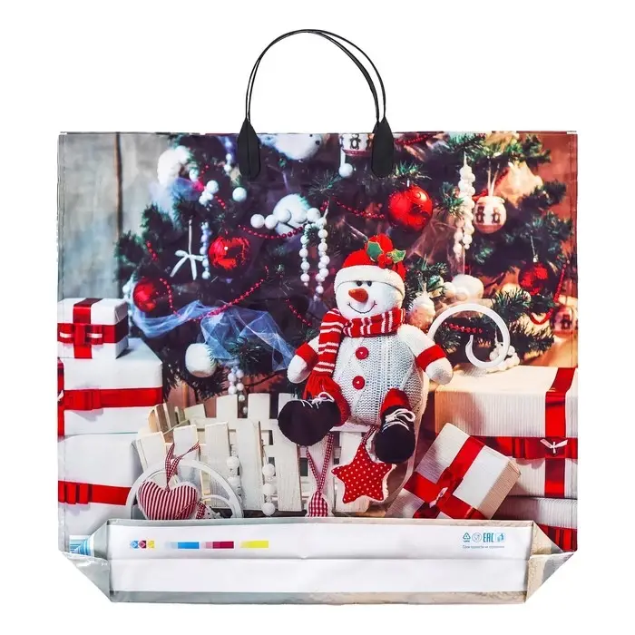 Пакет "Снежный гость", полиэтиленовый с пластиковой ручкой, 38х34 см.