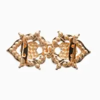 Зажим для кардигана "Ажур", кокошник, цвет белый в золоте