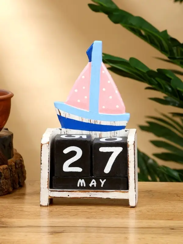 Календарь настольный &laquo;Парусник&raquo;, 18&times;10.5&times;5.5 см, дерево, розовый