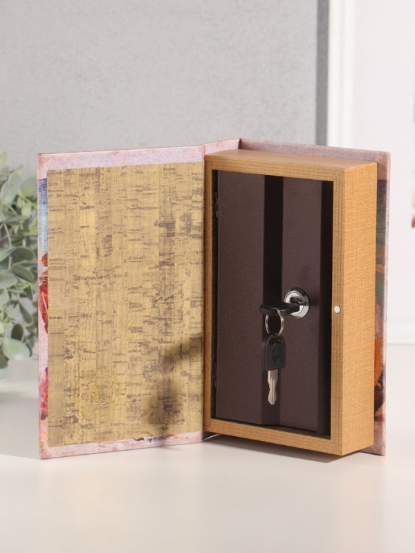 Сейф-книга дерево кожзам "У любви нет конца" 21х13х5 см