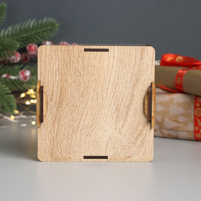 Новогодняя копилка с акрилом Новогодняя копилка с акрилом "Змея. Ёлка" 12х12х4 см