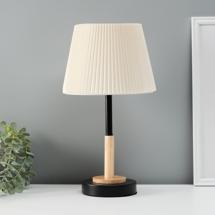 Светильник настольный "Дипломат" 1х40Вт Е27 черный/бежевый 22,5х22,5х39,5см