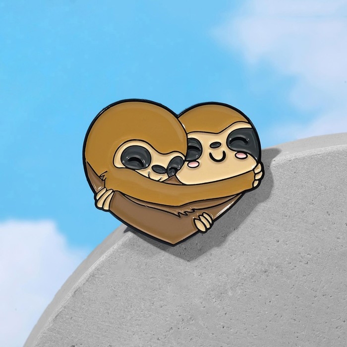 Значок &laquo;Два ленивца&raquo; сердце, цвет коричневый в чёрном металле