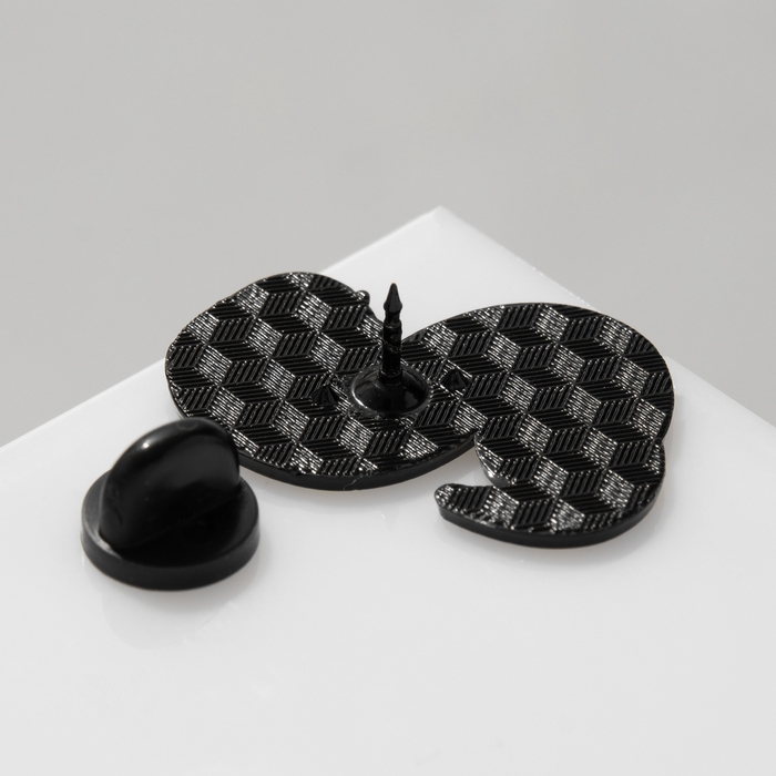 Новый год! Символ года 2025! Значок &laquo;Змейка&raquo; травянистая, цвет зелёный в чёрном металле