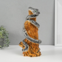 Новогодняя копилка "Змея на пеньке" 33 х 14 х 15 см, черно-белый Новогодняя копилка "Змея на пеньке" 33 х 14 х 15 см, черно-белый