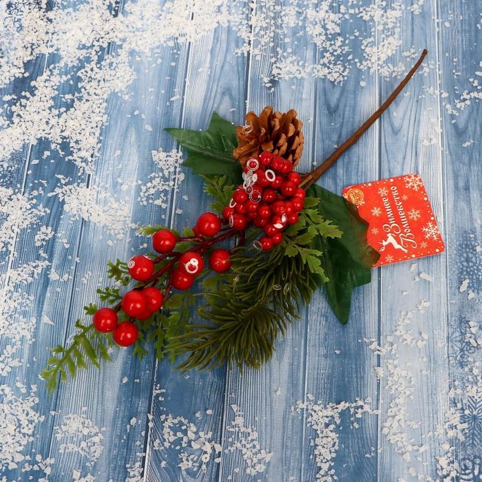 Декор Декор "Зимняя магия" хвоя ягоды шишка, 27 см