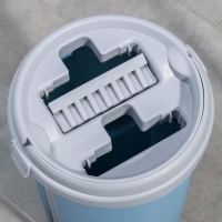 Швабра с отжимом и ведро Доляна: ведро с отсеками 10 л, 24&times;38 см, швабра плоская 32&times;12&times;120 см, насадка с карманами с двух сторон