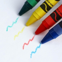 Подарочный набор блокнот - раскраска, мелки 4 шт. «Гонщику» Подарочный набор блокнот - раскраска, мелки 4 шт. «Гонщику»