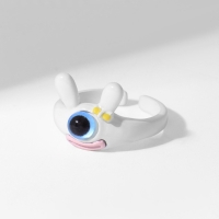 Кольцо &laquo;Монстрик&raquo; заяц с бантом, цвет белый, безразмерное