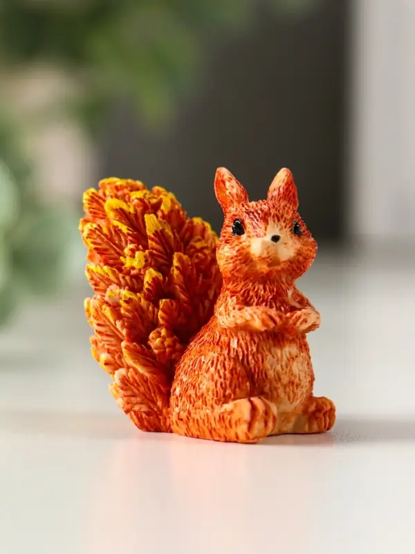 Сувенир полистоун "Белочка с пушистым хвостиком" МИКС 5х3х4,5 см