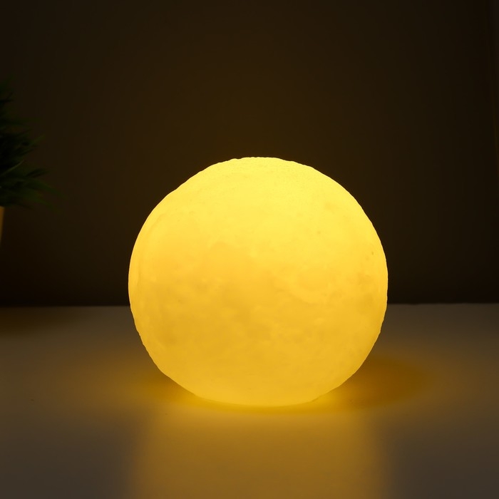 Ночник пластик "Луна белая средняя" от бат 3LR44 в компл 10х10х9 см RISALUX