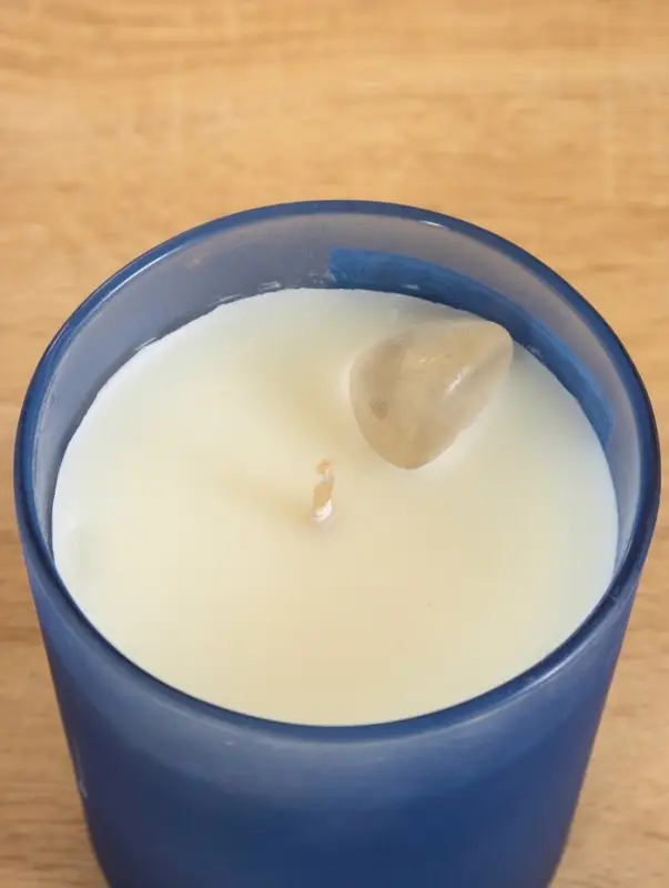 Свеча в стекле с камнем Manifest лаванда 200 гр соевый воск