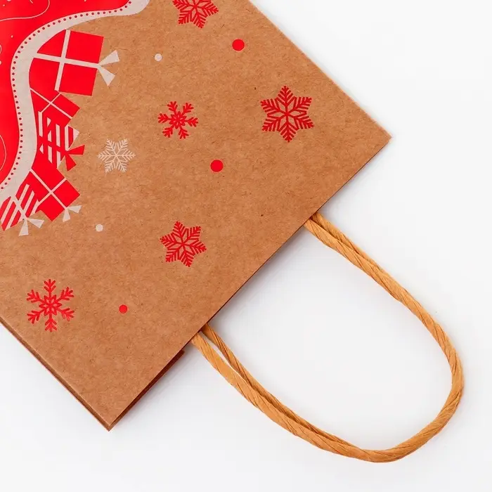 Пакет крафт с тиснением, круглая ручка, &laquo;Новогдние сани&raquo; 15&times;21&times;8 см, 120 г