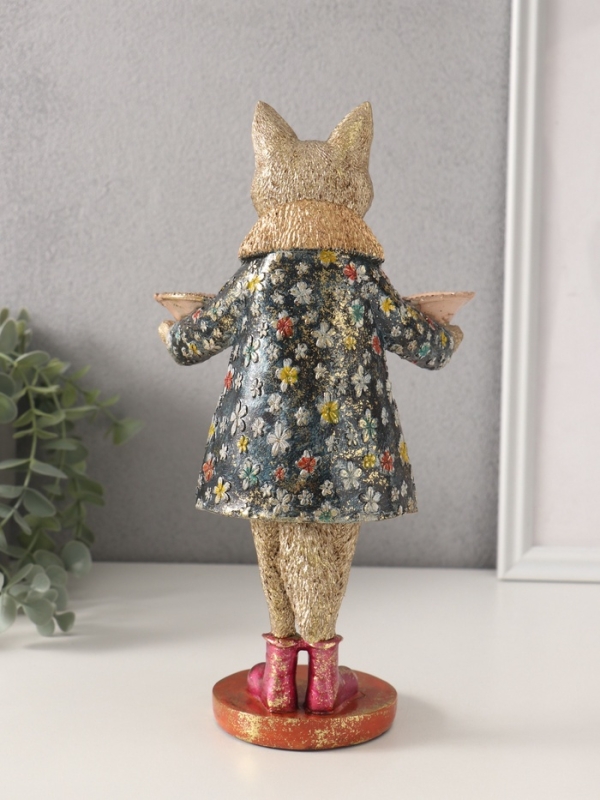 Сувенир полистоун подставка "Кошка в пальто с воротником" 15,5х14х27 см