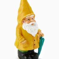 Садовая фигура "Гном в дождевике" 10х7х19см