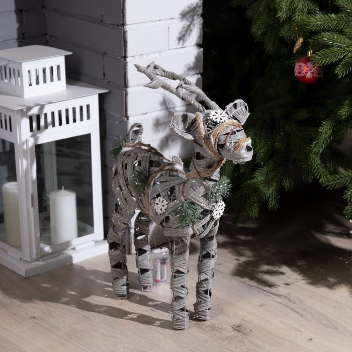 Светодиодная фигура «Серый олень» 34 × 48 × 12 см, металл, текстиль, батарейки ААх2 (не в комплекте), свечение тёплое белое Светодиодная фигура «Серый олень» 34 × 48 × 12 см, металл, текстиль, батарейки ААх2 (не в комплекте), свечение тёплое белое