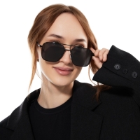 Очки солнцезащитные поляризационные, дужка 13.5 см, ширина 12.8 см, линза 5&times;5.6 см