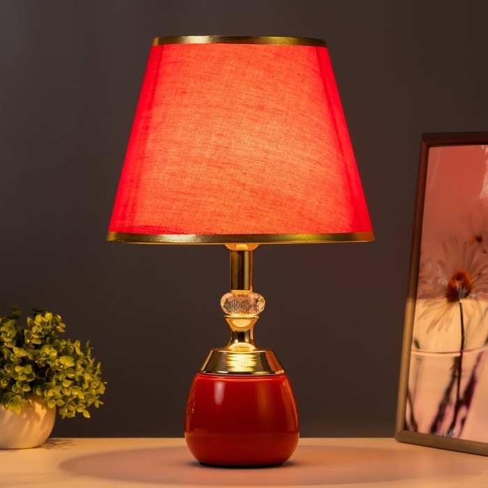 Настольная лампа "Лейла" Е27 40Вт красно-золотой 25х25х41 см RISALUX