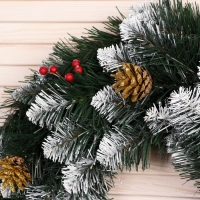 Новогодний венок "Интерьерный белоснежный"шишка золото + ягода 50 см