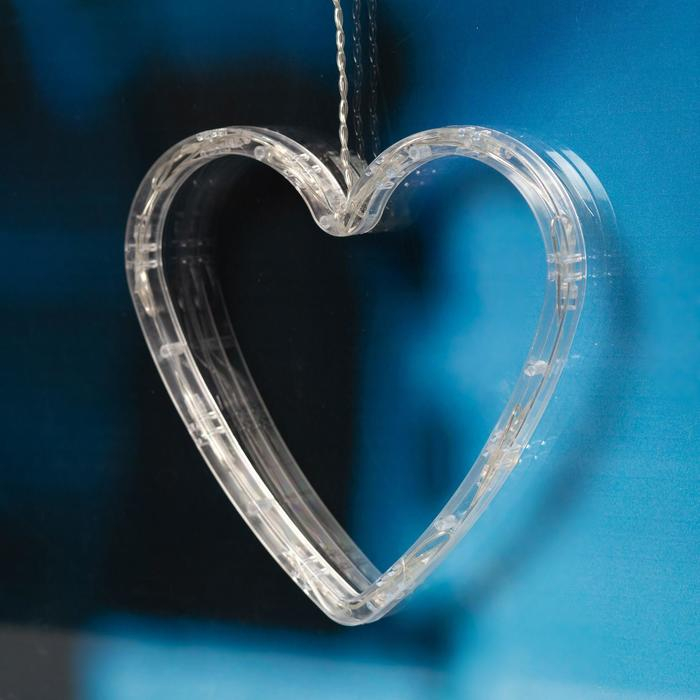 Гирлянда &laquo;Бахрома&raquo; 2.4 &times; 0.9 м с насадками &laquo;Сердце&raquo;, IP20, прозрачная нить, 186 LED, свечение белое, 8 режимов, 220 В