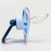 Соска-пустышка ортодонтическая, силикон, от 6 мес., в контейнере &laquo;Трейгольники&raquo;