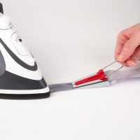 Устройство для складывания косой бейки, 18 мм, цвет красный Устройство для складывания косой бейки, 18 мм, цвет красный