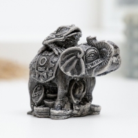Фигура "Слон на деньгах" под камень, 7,5х4,5х6см Фигура "Слон на деньгах" под камень, 7,5х4,5х6см