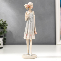 Сувенир полистоун "Девушка в наряде 40-х годов" 25х7х7 см