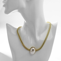 Колье "Жемчужина" овал, цвет белый в золоте, 40 см Колье "Жемчужина" овал, цвет белый в золоте, 40 см