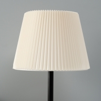 Светильник настольный "Дипломат" 1х40Вт Е27 черный/бежевый 22,5х22,5х39,5см