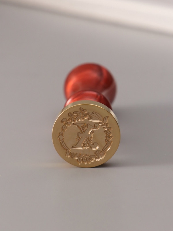 Печать для сургуча с пластиковой ручкой Печать для сургуча с пластиковой ручкой "Венок с буквой X" 2,5х2,5х6,3 см