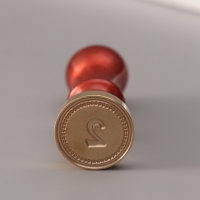 Печать для сургуча с пластиковой ручкой "Классика цифра 2" 2,5х2,5х6,3 см