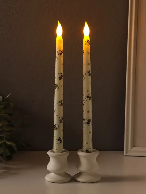 Свечи светодиодные "Античные. Ромашки и пчёлки" набор 2 шт 2хААА 2х2х27,5 см 2,5х7х32 см