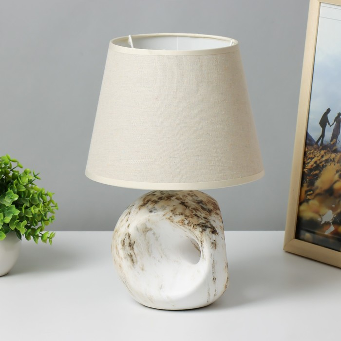 Лампа настольная Лампа настольная "Аделия" 1x40Вт E14 бежевый 14,5х14,5x20,5 см RISALUX