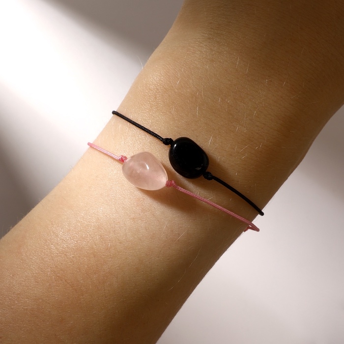 Парные браслеты желаний &laquo;Кварц розовый с обсидианом&raquo; инь-ян на розовой и чёрной нитях, 11см